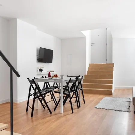 Altido Stylish 2-level Flats Near Ajuda Palace * Lisbona