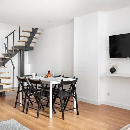 Altido Stylish 2-level Flats Near Ajuda Palace Appartamento Lisbona